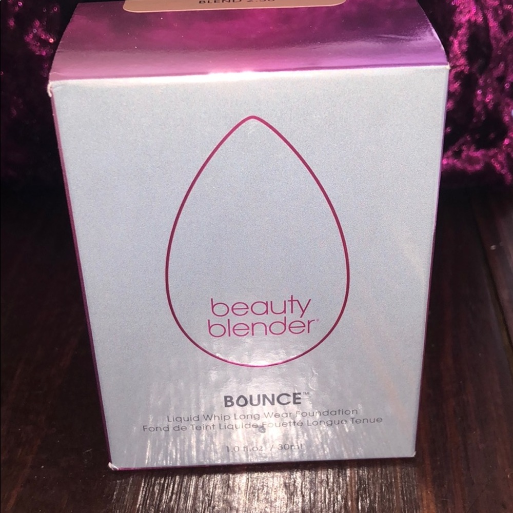 Beauty blender bounce foundation